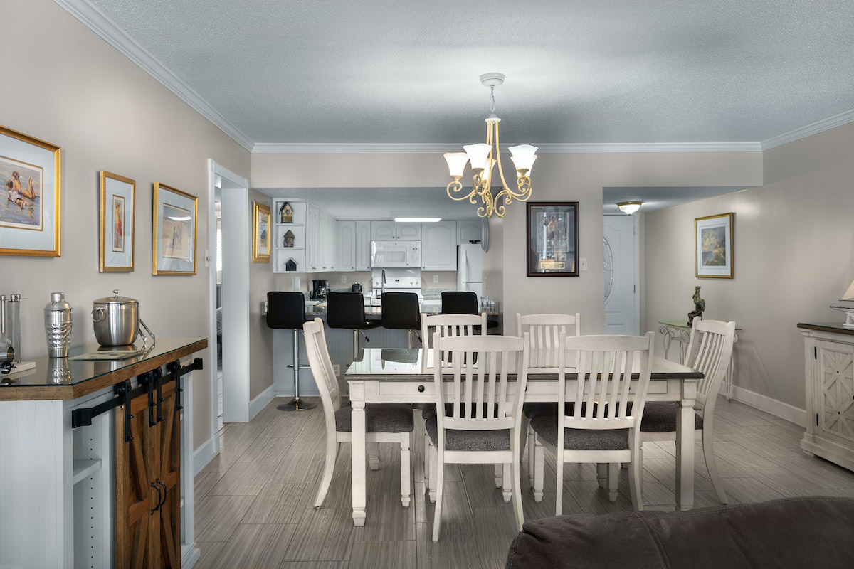 Brigadune 12F - Dining Room